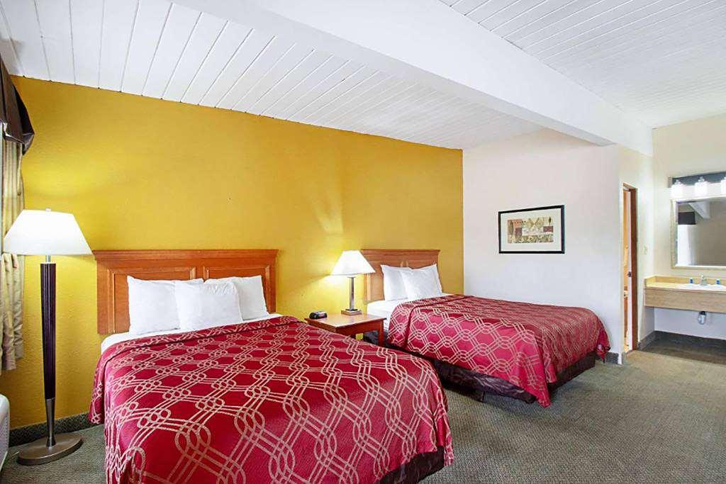 Travelodge By Wyndham Appleton Habitación foto
